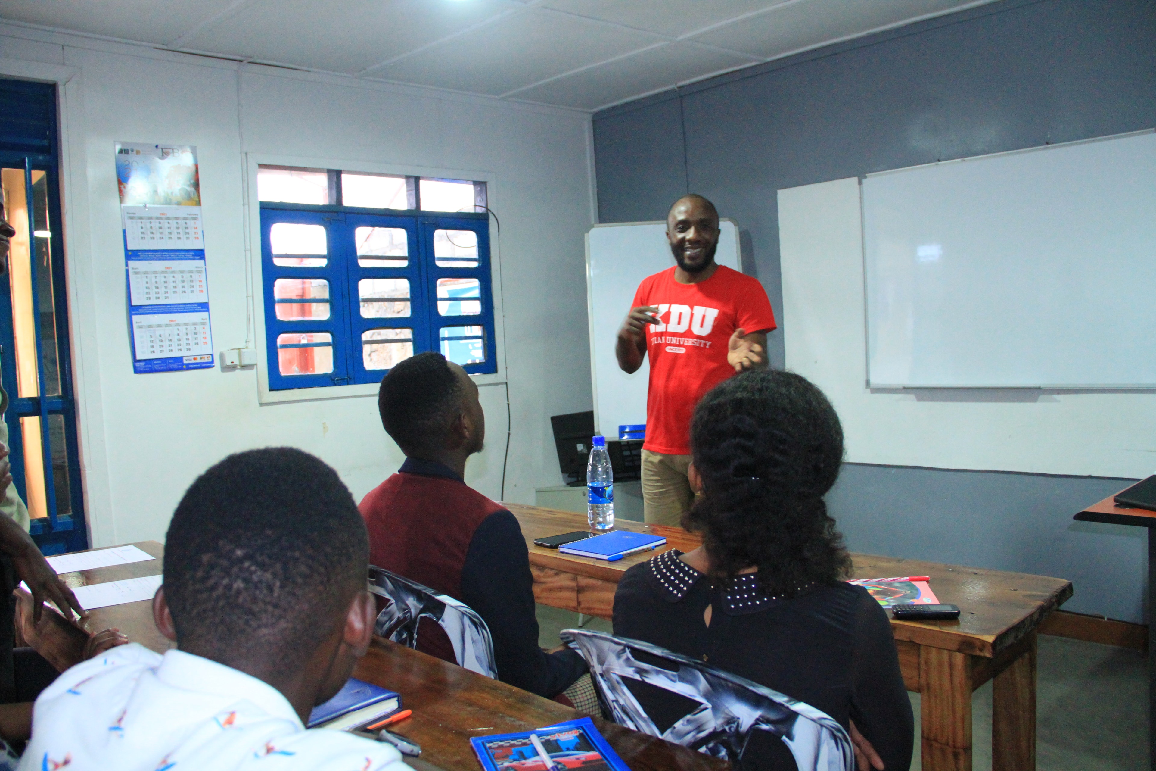 Volunteer mentoring a young person